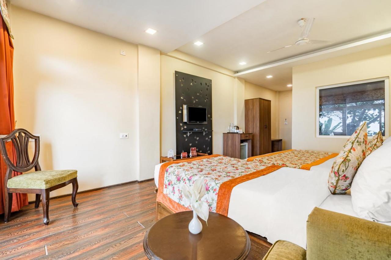 Summit Barsana Resort & Spa Калимпонг Екстериор снимка