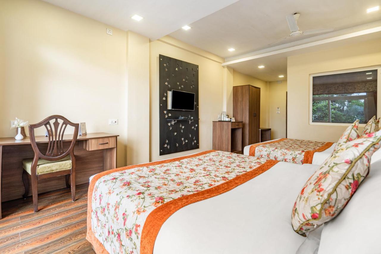 Summit Barsana Resort & Spa Калимпонг Екстериор снимка